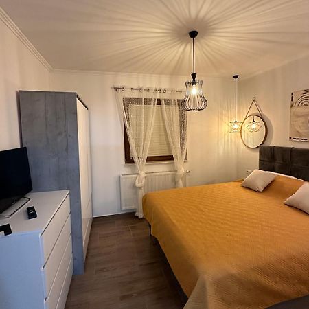 Apartman Lana Влашич Екстериор снимка