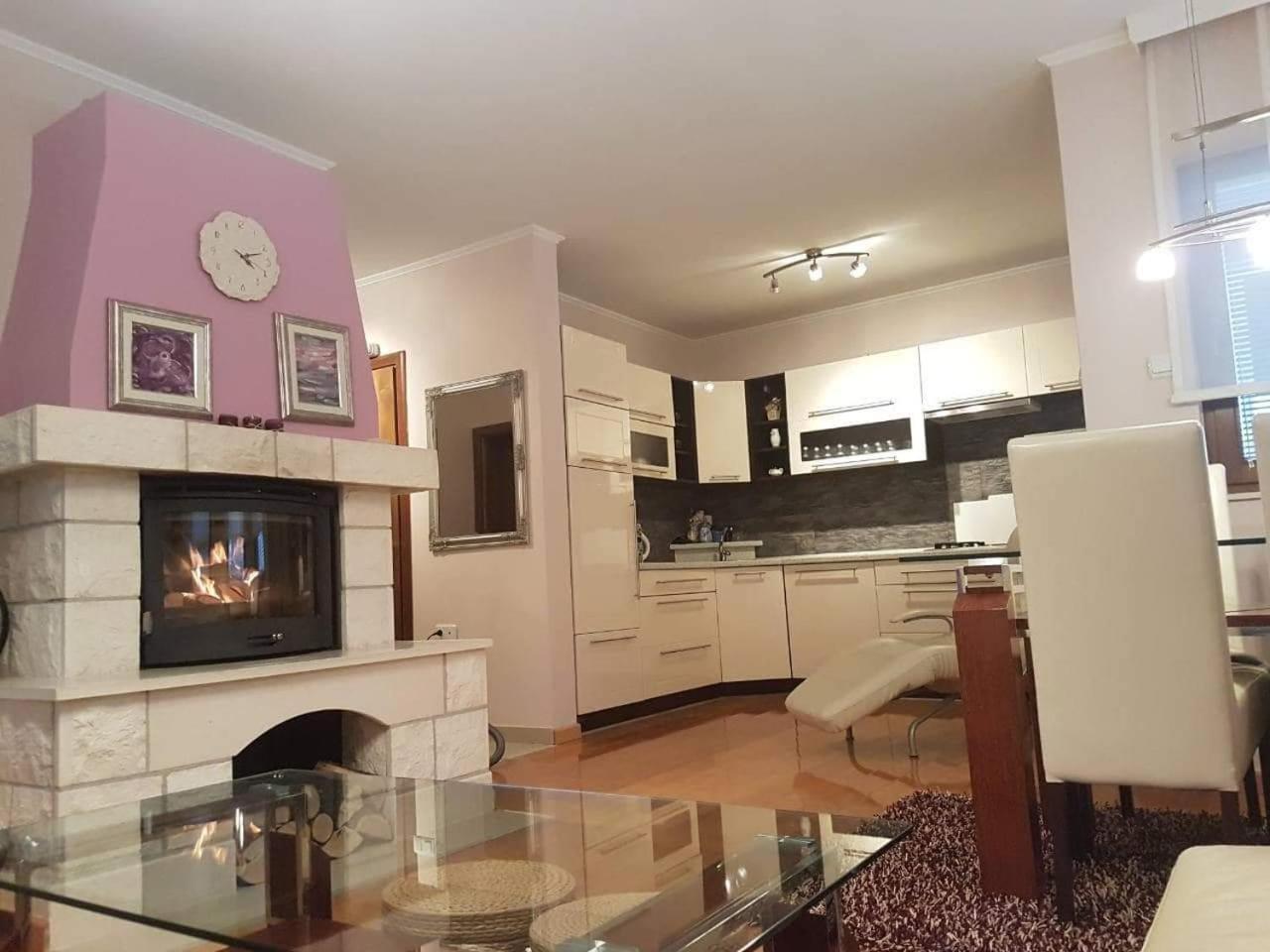Apartman Lana Влашич Екстериор снимка